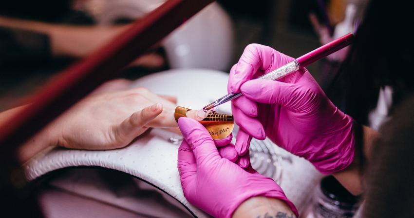 Hogyan legyél sikeres körmös egy felhígult szakmában? Hogyan legyél sikeres körmös egy felhígult szakmában?